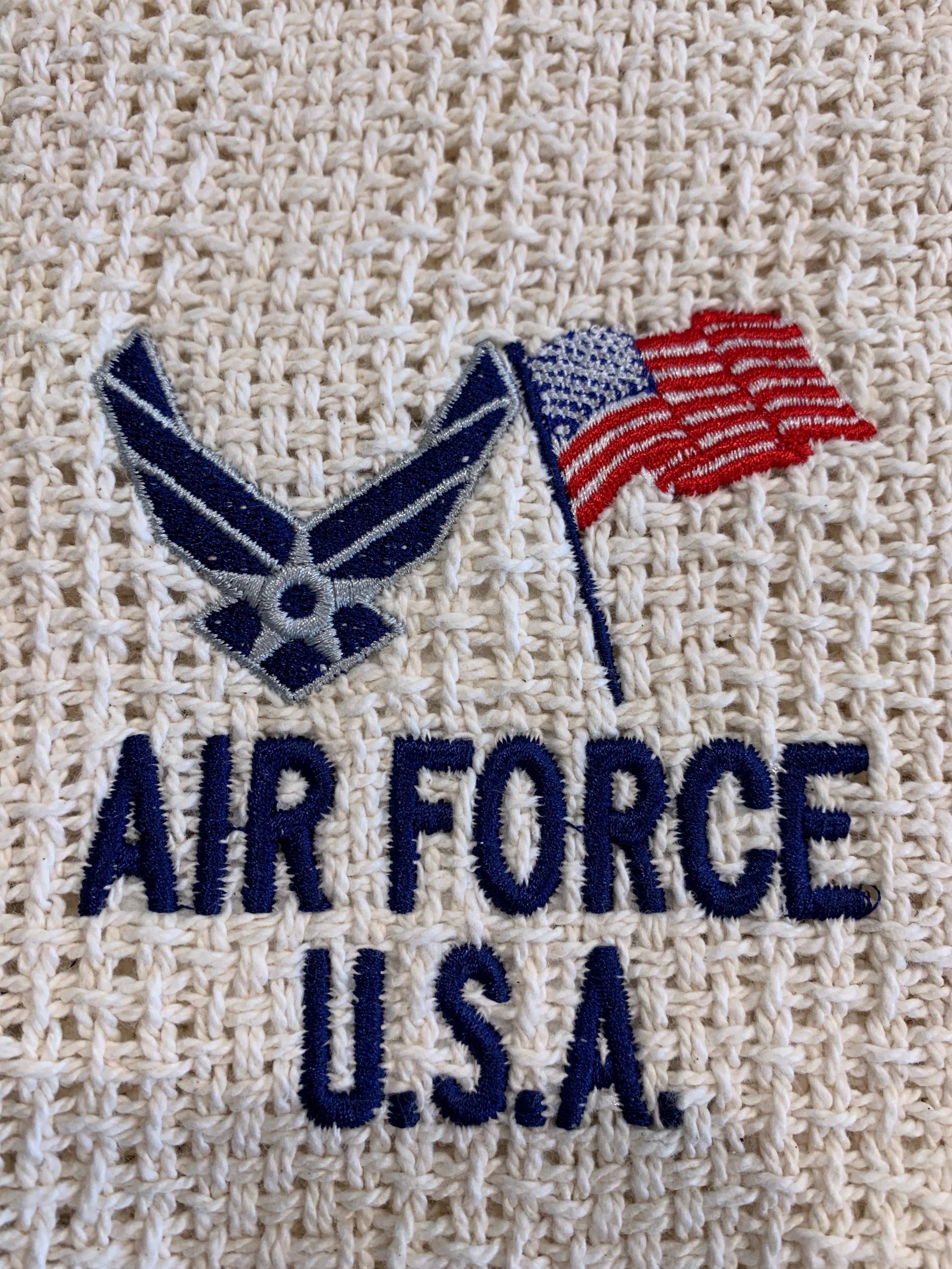 https://allamericanmakers.com/cdn/shop/products/US_Air_Force_on_Natural.jpg?v=1658247452